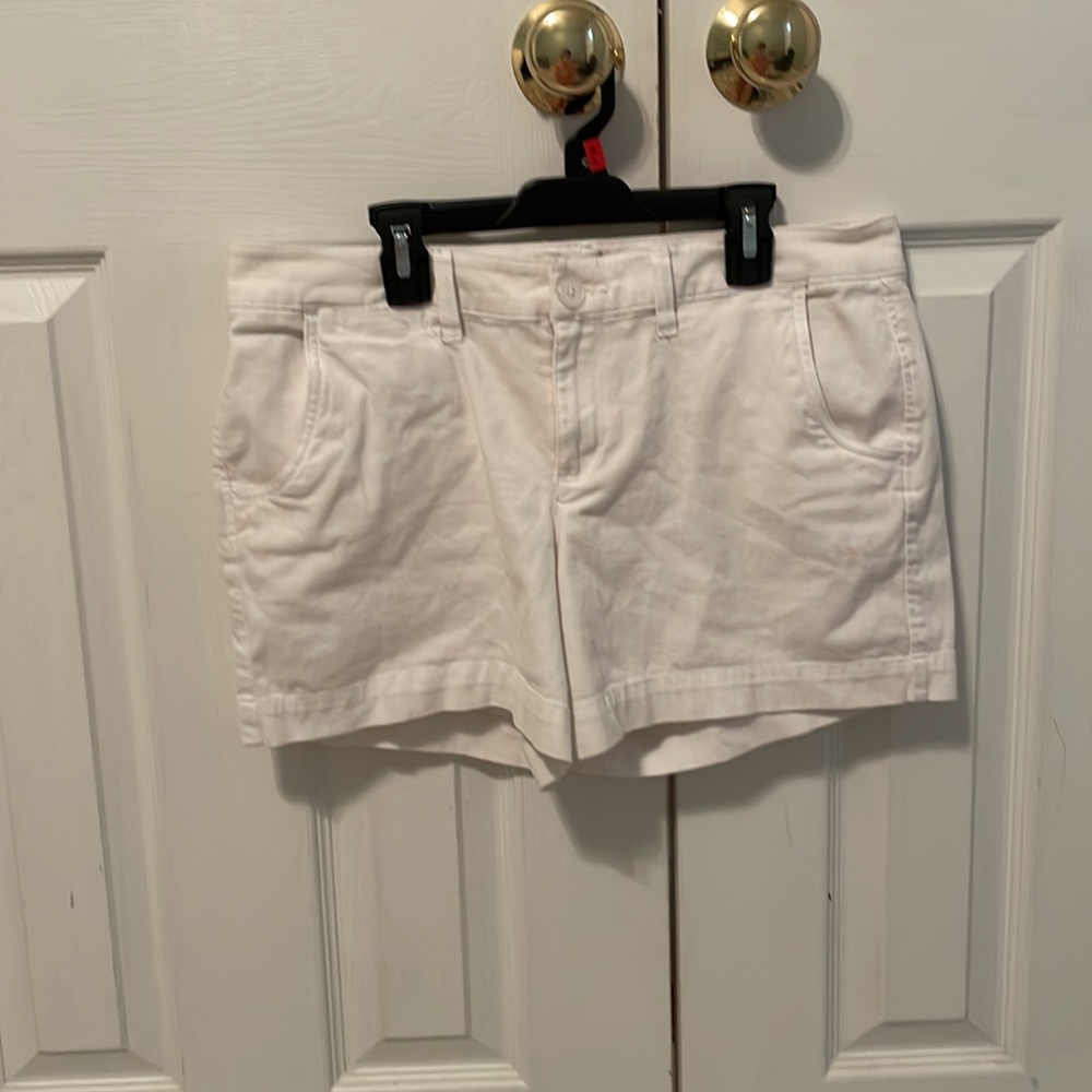 True craft white shorts